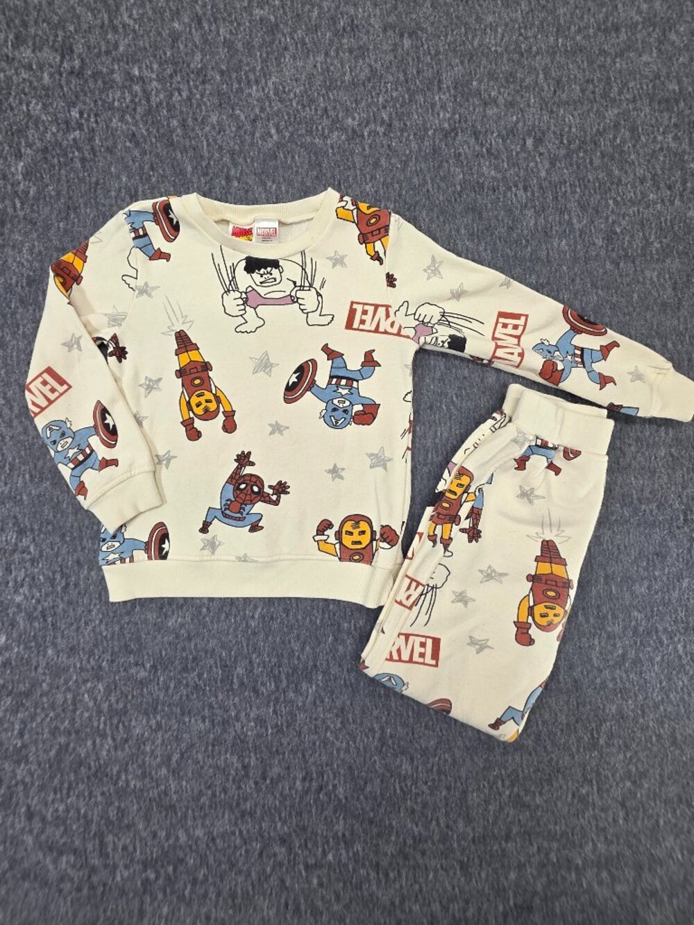 Marvel Comics Boys Size 6 Superhero Sweatshirt Jogger 2pc Set